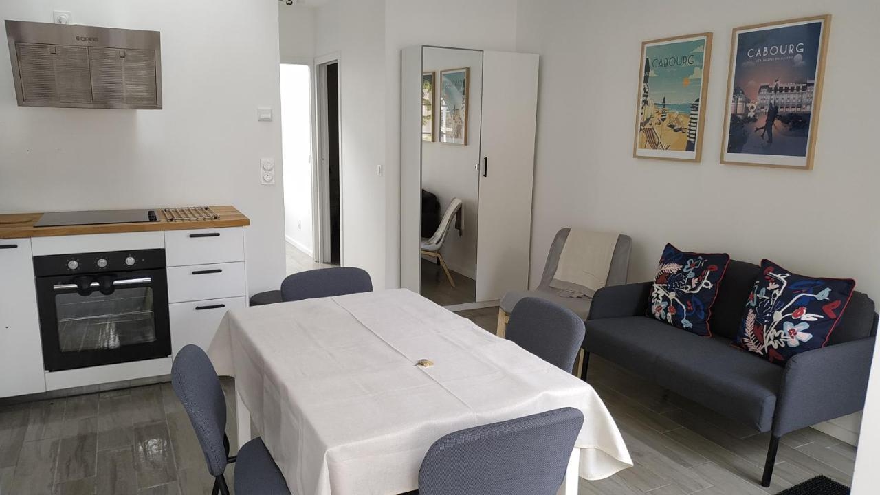 Et Lumineux Logement, Au Cœur De * Cabourg